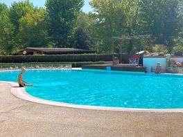 Ila piscina è stata una piacevole sorpresa, peccato per la chiusura dalle 13:30 alle 16