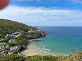 Cliff top costal walk to st agnes