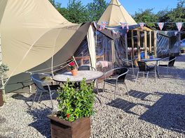 Coffee pot on site frbreakfaston a saturday andsunday if dont wat to cook