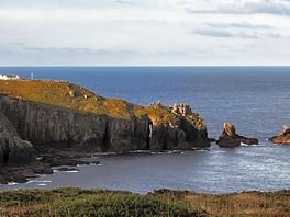 Lands end only 1 mile away