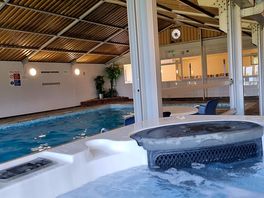 Hot tub and pool