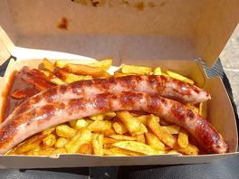 Cheap food available nearby