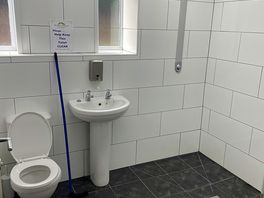 Great wet rooms with underfloor heating