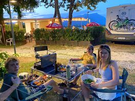 Dinner metres from the lake