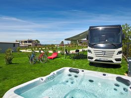 Luxury view pitch with hot tub