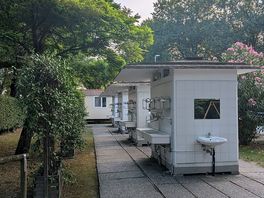 Zona de servicios para auto caravanas