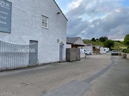 The motorhome pitches with good wide access in pleasant quiet surroundings