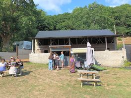 The barn and food trailer