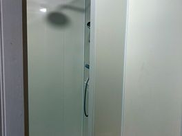 Amazing welcome constant hot running water.