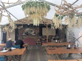 Bangers natural cafe 2 mins from the campsite entrance serves delicious breakfasts