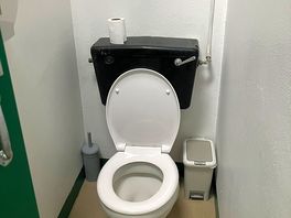2 toilets