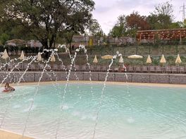 Piscine adaptée aux jeunes enfants