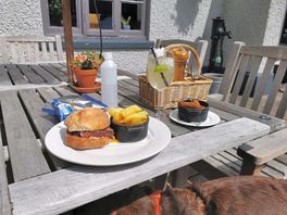 Excellent food in the fox and barrel tarporley. dog friendly inside or outside.