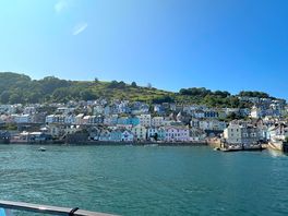 Sunny dartmouth.