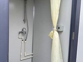 Site shower