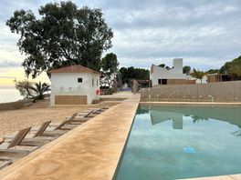 Pool area