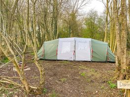 A lovely tent with a sleeping compartment at each end. Comfortably sleeping five
