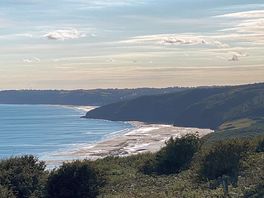 Near to the coastal path so great for walkers
