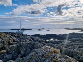 Beautiful beaches and views 10 minutes away by car
