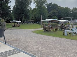 Chateau snack bar.