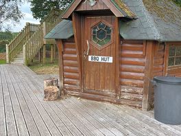 Bbq hut / tree house