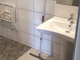 Disabled toilet & shower