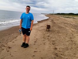 Lovely long beach dog friendly all year on the north side.