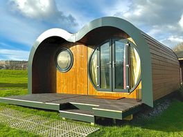 Hazel Hobbit Pod