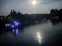 Moon lit paddle 🌙