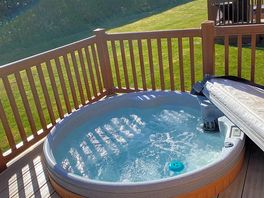 Hot tub