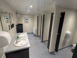Clean wash room