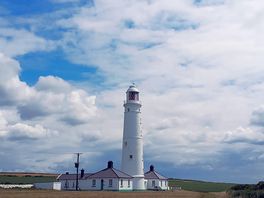 Nashpoint lighthouse a beatiful costa walk away from heritage campsite.