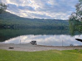 Image of the lake