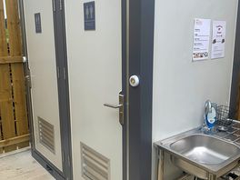 Toilet set up