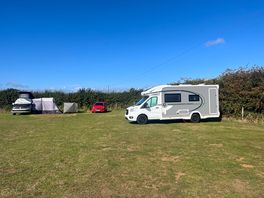 Spacious site and look at that sky ☀️👍