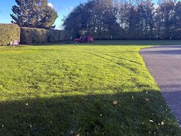 Spacious level pitch