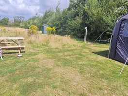 Mown well defiined pitches. mine also had a great picnic bench.