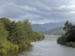 River eamont, timeless beauty