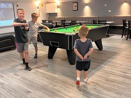 Pool table