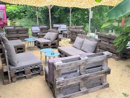 Seating area with view over the river