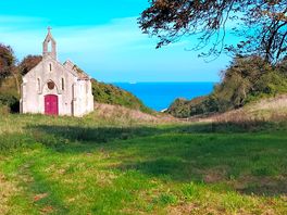 On the walk to omaha beach from the campsite path running alongside