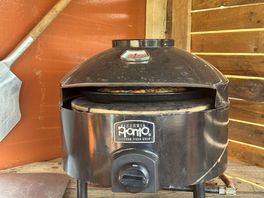 Pizza oven was a beautiful touch!