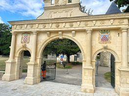 Entrance into gardens