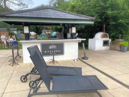 Bar and sun loungers