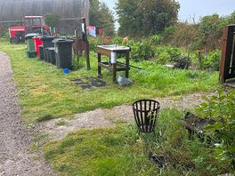 Washing up and rubbish facilities