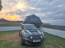 We had a great spot on the edge of the site overlooking the sea