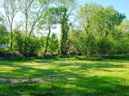 Ten-person grass tent pitch