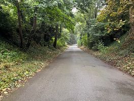 Lovely half hour walk tto east bridgford on tree lined footpath