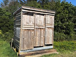 Compost toilets, clean and no smells