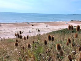 Highcliffe beach
